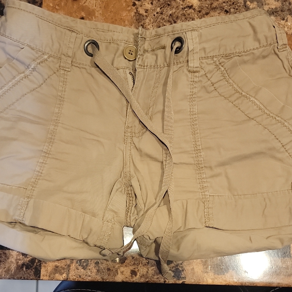 UNIONBAY Tan Cargo Shorts Classic Summer Style